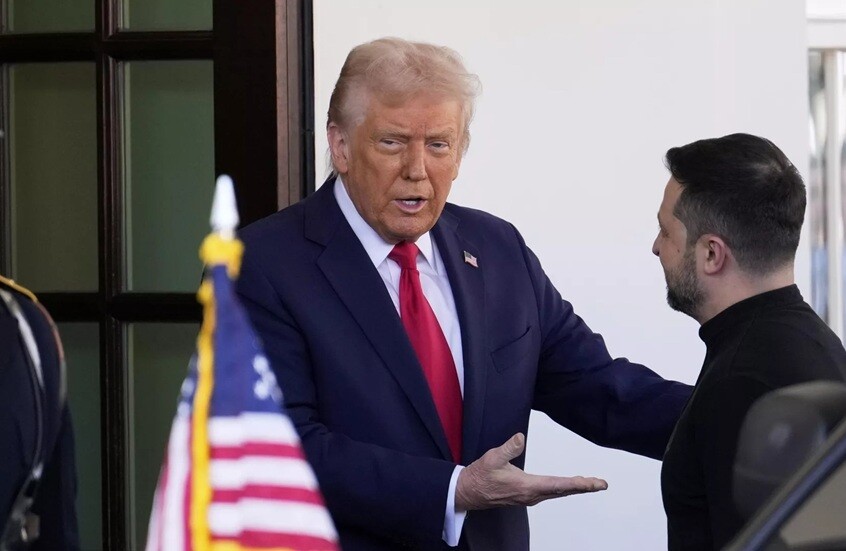 السيناتور شميت وماسك يدعوان للانتباه إلى من يدافع عن زيلينسكي