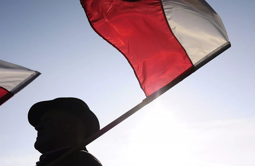 جنرال يحارب الجوارب النسائية "الحريرية" ويلقى حتفه في مياه المتوسط!