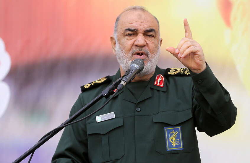 قائد الحرس الثوري الإيراني يعلق على قضية المفاوضات مع الولايات المتحدة