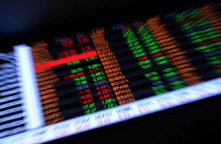 الأسواق العالمية تهبط.. وقطاع السيارات يتصدر الخاسرين