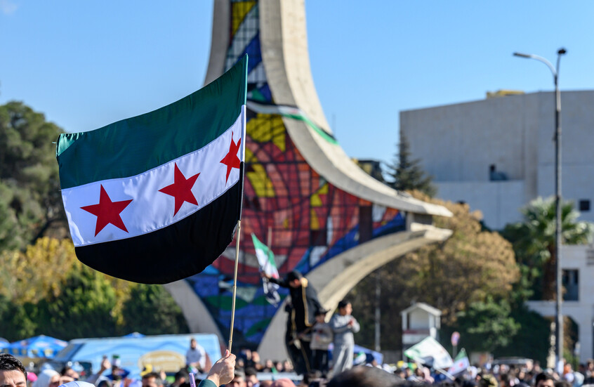 وزير الصحة السوري يؤكد ضرورة تجاوز معوقات رفع جودة ‏الأدوية ويكشف عن خطط لإنشاء 2000 مركز ‏صحي