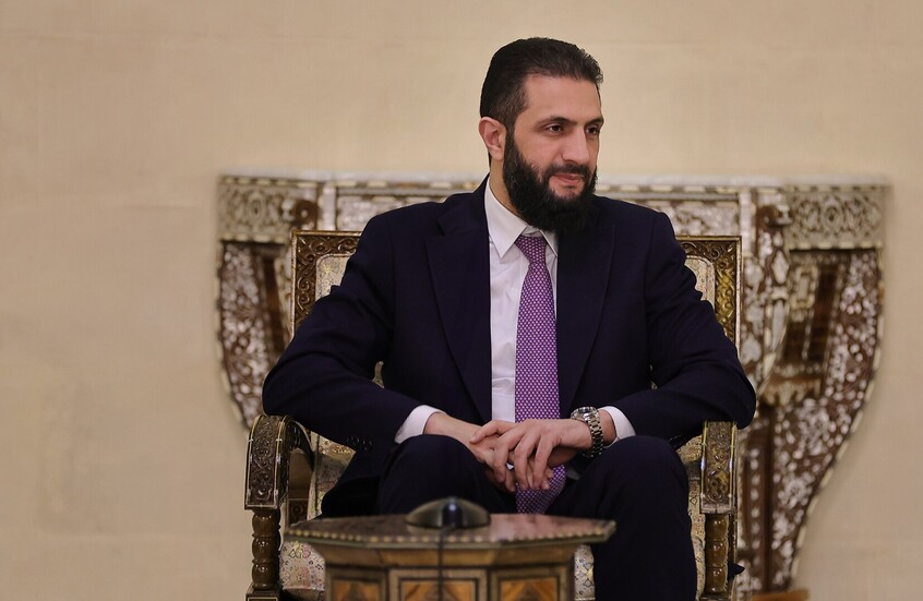 الشرع: نسعى لإعادة بناء سوريا ولا يخفى على أحد مسؤولية الفتوى وأمانتها ودورها ببناء الدولة الجديدة