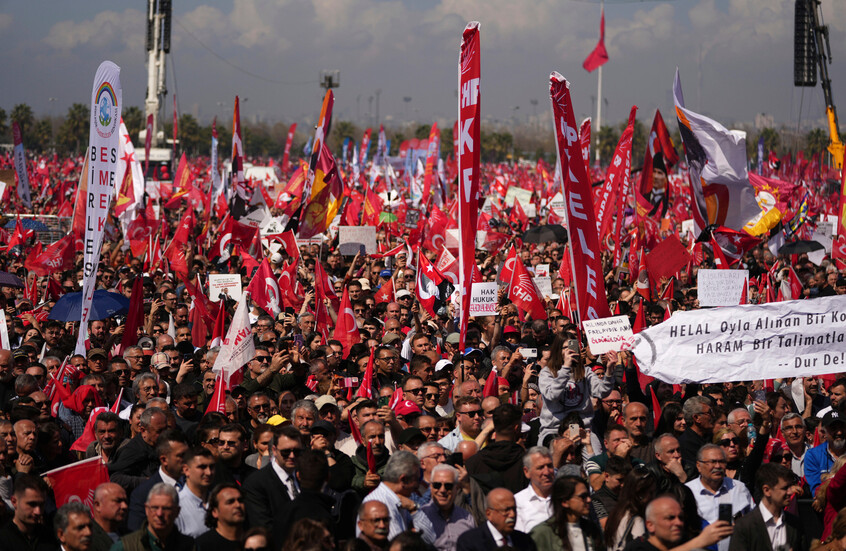 حليف أردوغان: المعارضة تحاول إثارة الفوضى في تركيا