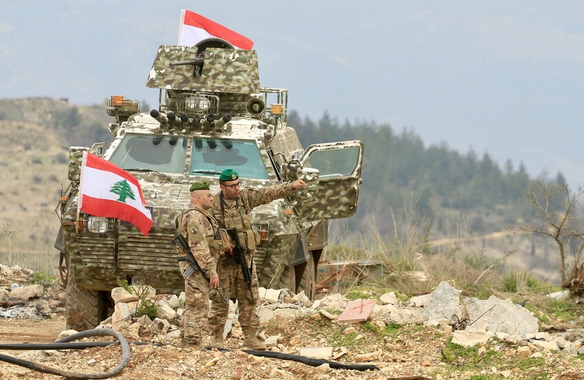 الجيش اللبناني يغلق معبرين غير شرعيين مع سوريا