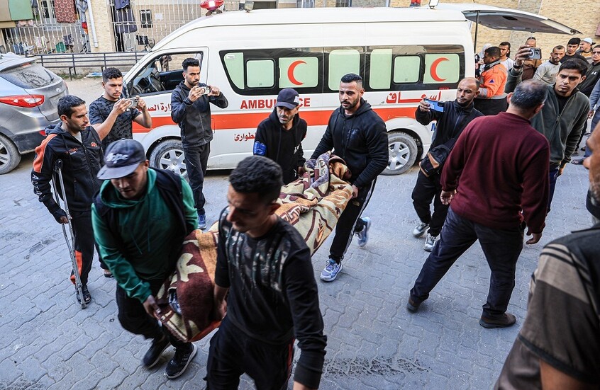 مجزرة في مخيم جباليا بقصف إسرائيلي استهدف عيادة "للأونروا" ومناطق متفرقة في غزة (فيديو)