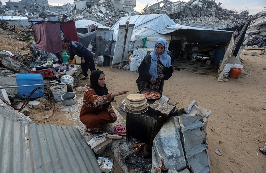 مصادر طبية فلسطينية: 63 شهيدا في غارات إسرائيلية على قطاع غزة منذ فجر اليوم