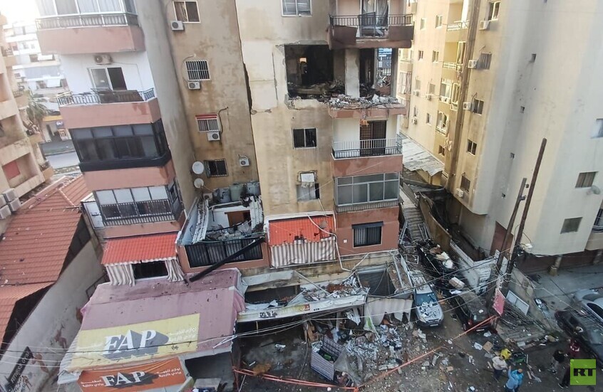 مراسل RT: مقتل قيادي بحماس ونجليه بغارة إسرائيلية على شقة في صيدا جنوب لبنان