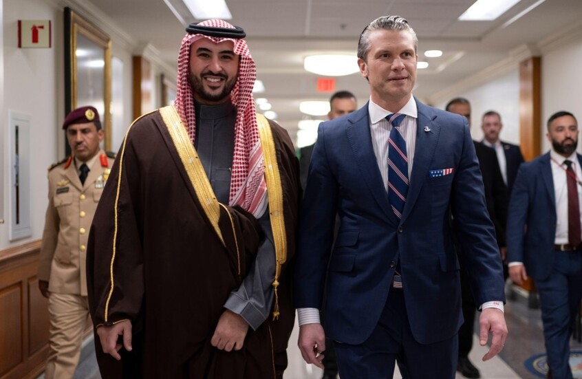 وزير الدفاع السعودي ونظيره الأمريكي يبحثان تطورات الأوضاع الإقليمية وآفاق التعاون الدفاعي