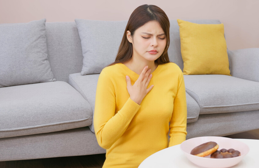 كم مرة تبلع في 30 ثانية؟ دراسة تحذر: أقل من هذا الرقم ينذر بأمراض خطيرة!