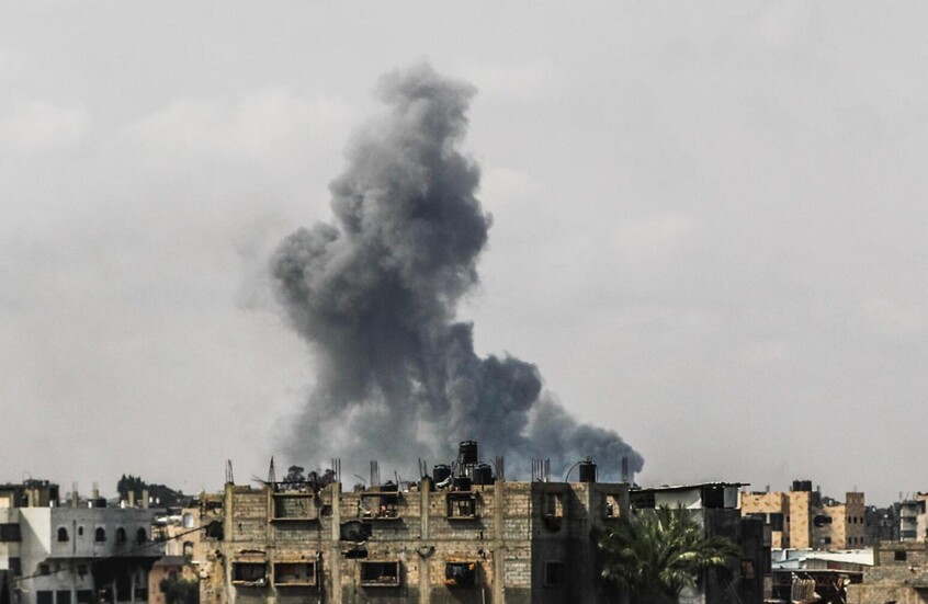 مصادر طبية: مقتل 35 فلسطينيا في غارات إسرائيلية على قطاع غزة استهدفت مخيمات للنازحين ومنازل مدنيين