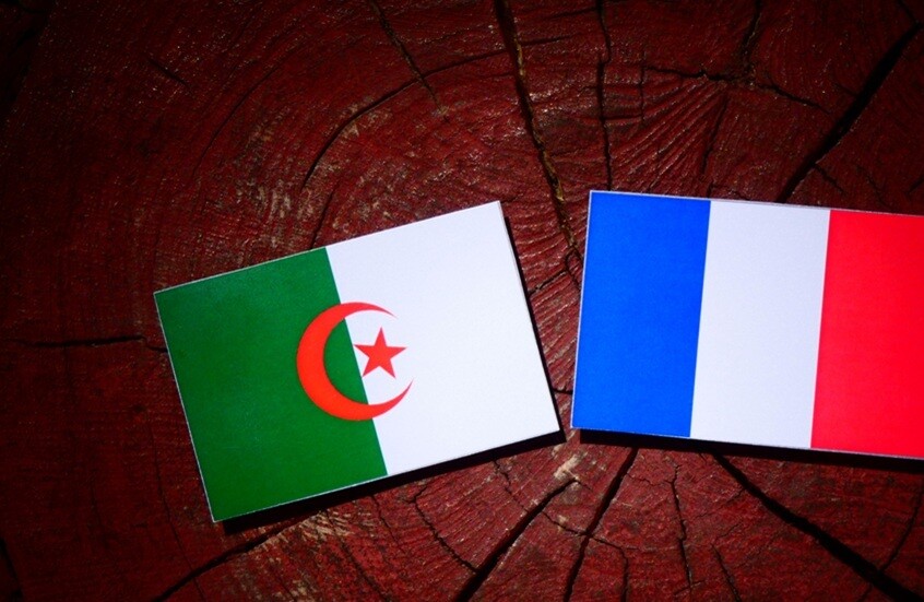 الجزائر تعلن 12 موظفا بسفارة فرنسا أشخاصا غير مرغوب فيهم وتلزمهم بمغادرة البلاد
