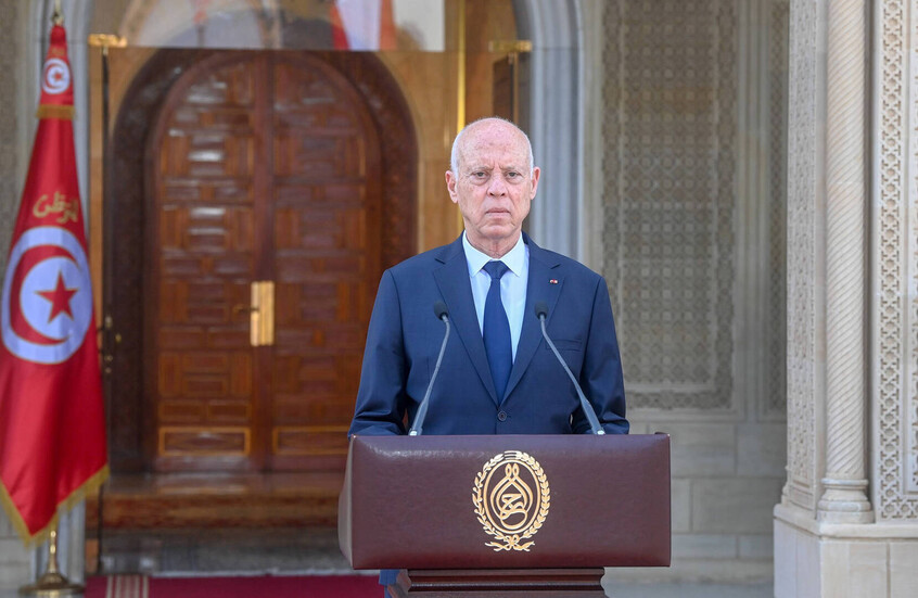 بعد مصرع 3 طلاب إثر انهيار جدار معهد في تونس.. الرئيس يعلق ومؤسسات تعليمية تشهد إضرابا واحتجاجات