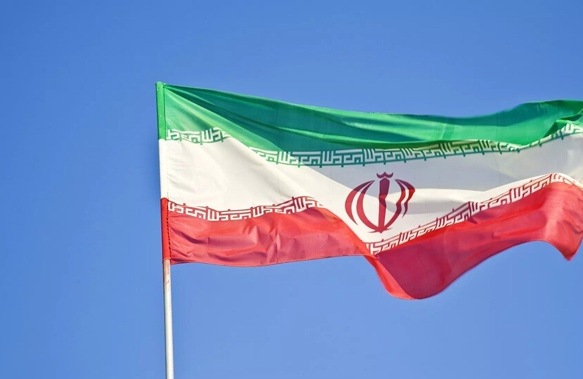 نائب إيراني: الصراع مع طهران سيعني انهيار الولايات المتحدة الأمريكية