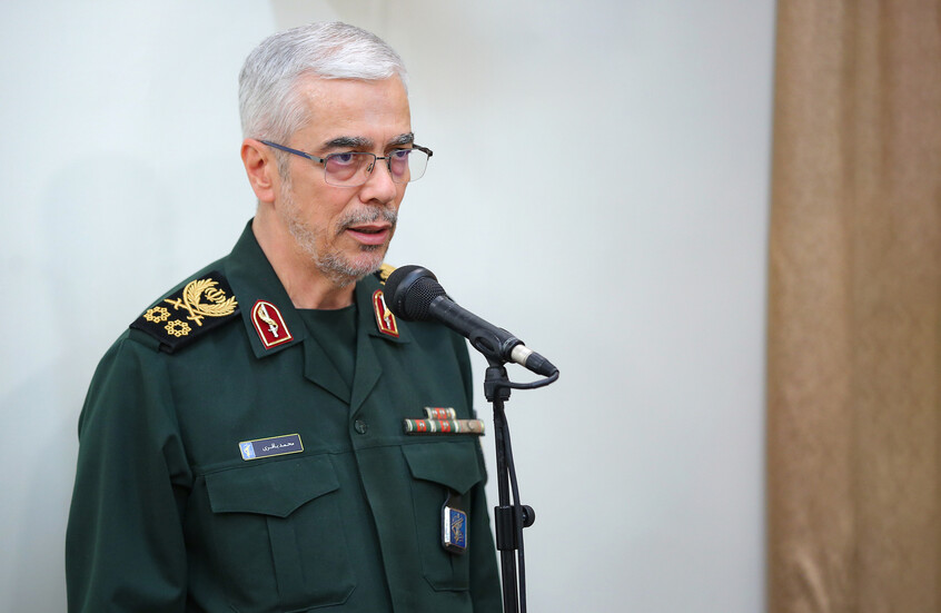 اللواء باقري: تعزيز العلاقات بين القوات الإيرانية والسعودية يشكل قاعدة جيدة في المنطقة