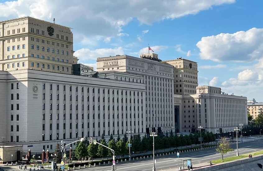 الدفاع الروسية: وقف إطلاق النار سيظل ساريا طالما التزمت كييف به