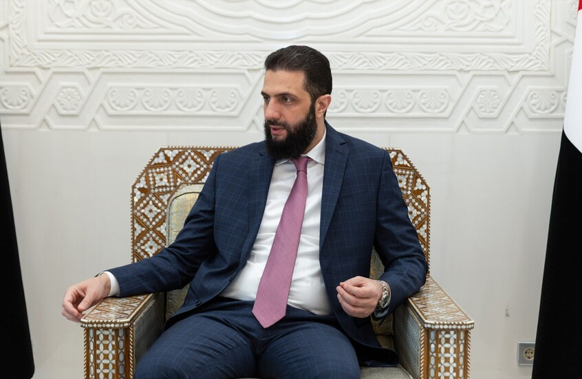 زار دمشق مؤخرا.. عضو الكونغرس الأمريكي ينقل رسالة من الرئيس السوري الشرع إلى الرئيس ترامب