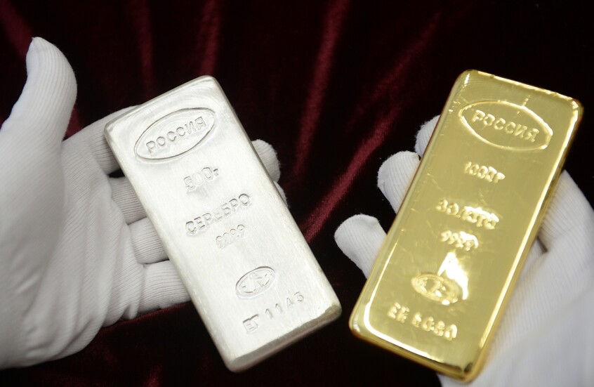 انخفاض أسعار الذهب وسط جني الأرباح