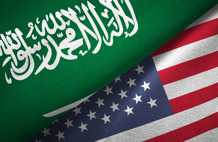 السعودية.. البدء بتركيب الأعلام السعودية والأمريكية بشوارع الرياض قبيل زيارة ترامب وسط تفاعل (فيديو)