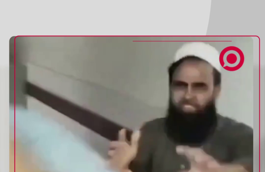 موظف في مستشفى باكستاني يعتدي على مراسل تلفزيوني على الهواء مباشرة