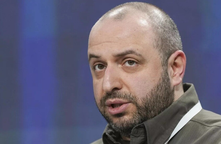 وزير الدفاع الأوكراني يعلن تسليم مذكرة تسوية النزاع إلى الجانب الروسي