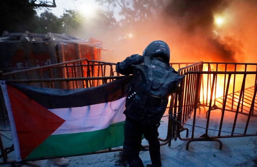 "حماس": ندين تصريحات السفير الأمريكي التي اقترح فيها إقامة الدولة الفلسطينية على أراضي فرنسا