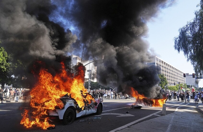 "سي إن إن": اعتقال 27 شخصا في احتجاجات لوس أنجلوس