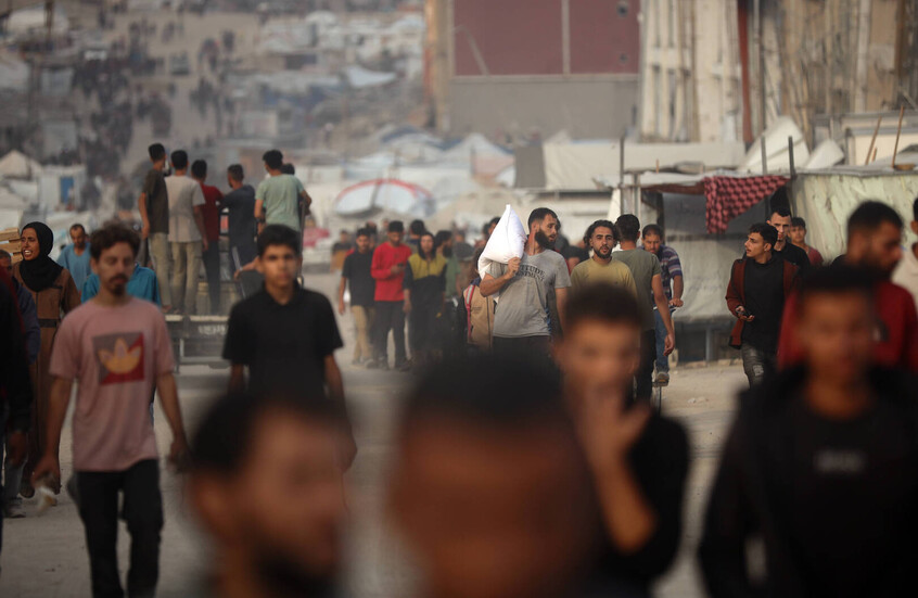 مراسلنا: مقتل وإصابة العشرات بنيران القوات الإسرائيلية قرب نقطة المساعدات في رفح