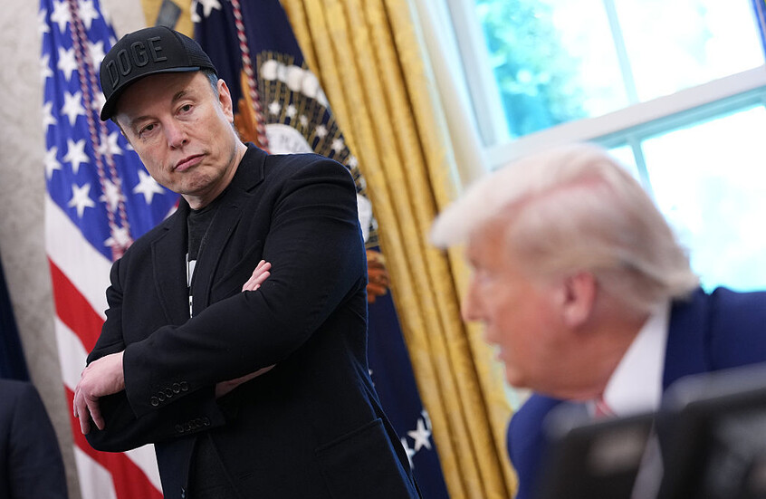 إيلون ماسك يدافع عن ترامب بعد تقرير فاضح عن رسالة إلى إبستين