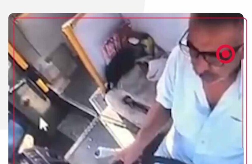 وفاة سائق بنوبة قلبية أثناء القيادة وراكب يتدخل وينقذ الحافلة