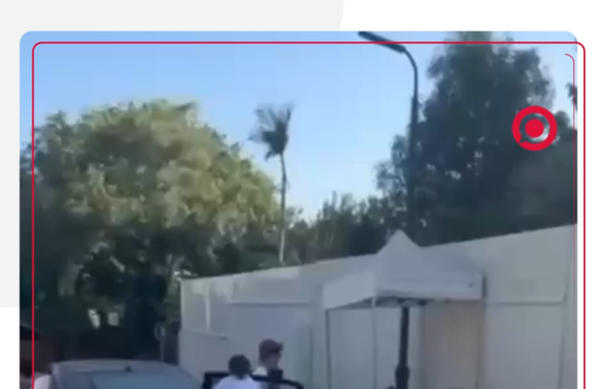 نشطاء غاضبون يرشون الطلاء الأحمر أمام منزل رئيس الأركان الإسرائيلي