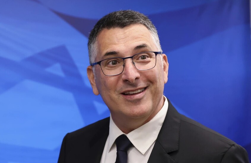 جدعون ساعر: نصر إسرائيل لن يكذب ومستقبلنا لن يحدد في لندن أو باريس بل في القدس