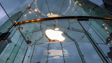 تحديثات جديدة من آبل.. AirPods بميزة الترجمة الفورية و"آيفون 17" لتعزيز الصحة والتواصل