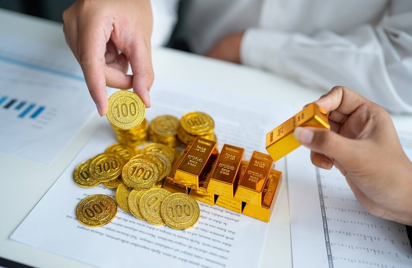 صعود الذهب إلى قمة تاريخية جديدة