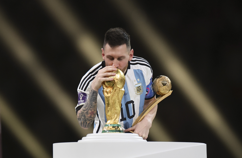 ميسي يرفض فكرة الاعتزال ويحدد شرطا واحدا للمشاركة في كأس العالم 2026