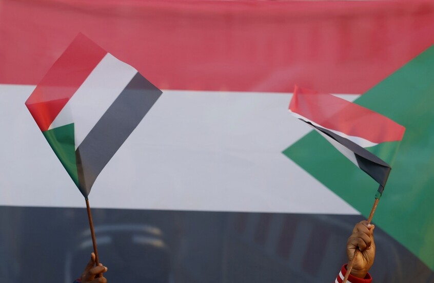 خبراء ومدافعون عن حقوق الإنسان يقدمون تقريرا سريا للجنائية الدولية عن مزاعم تواطؤ أجنبي بحرب السودان