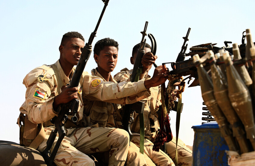 استهدفوهم بمسيرة.. "الدعم السريع" تحذر الجيش إثر مقتل جنود من دولة جنوب السودان ومهندسين بحقل هجليج