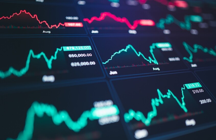 أسعار الذهب ترتفع والفضة تسجل مستوى قياسيا جديدا بعد قرار الفيدرالي الأمريكي