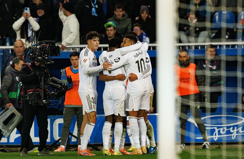 ريال مدريد يمنح لاعبه الواعد فالديبيناس الملقب بـ"الصاروخ" مكافأة "الكريسماس"