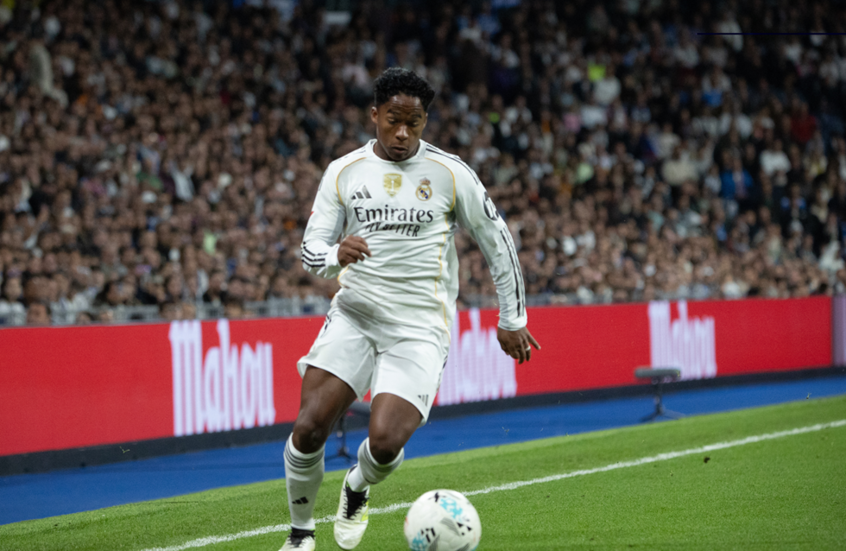 ريال مدريد يعلن رحيل المهاجم البرازيلي إندريك عن الفريق