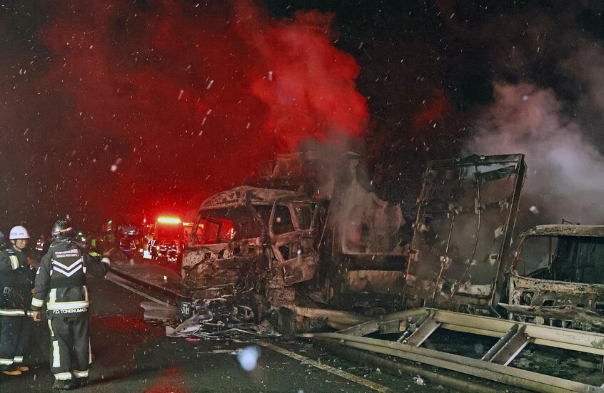 قتيل و26 مصابا بحادث مروري كبير في اليابان (صور+فيديو)