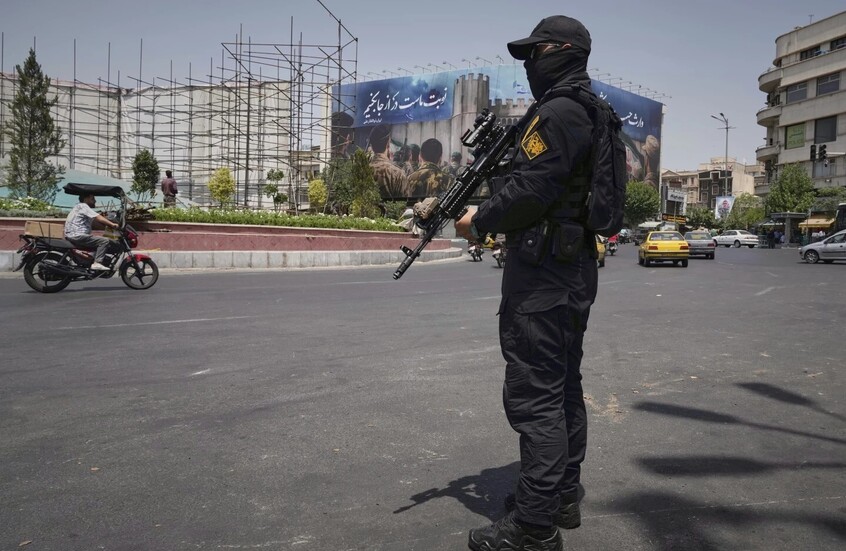 إيران.. الأمن يلقي القبض على عناصر مناوئة لطهران تقيم في الولايات المتحدة وأوروبا