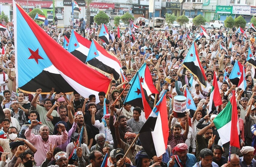 الإمارات تدعو اليمنيين لتغليب الحكمة ووقف التصعيد وحل الخلافات بالحوار
