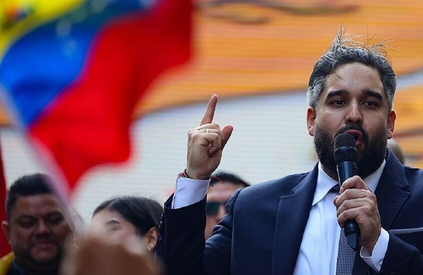 نجل الرئيس الفنزويلي يخاطب البرلمان: أبي سيعود قريبا إلى الوطن