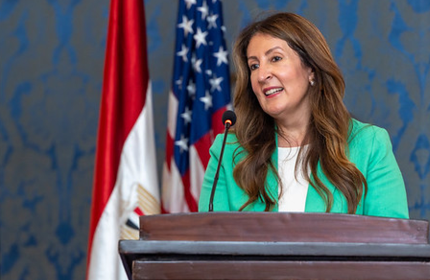 السفيرة الأمريكية لدى مصر تودع "أم الدنيا" ونجيب ساويرس يعلق