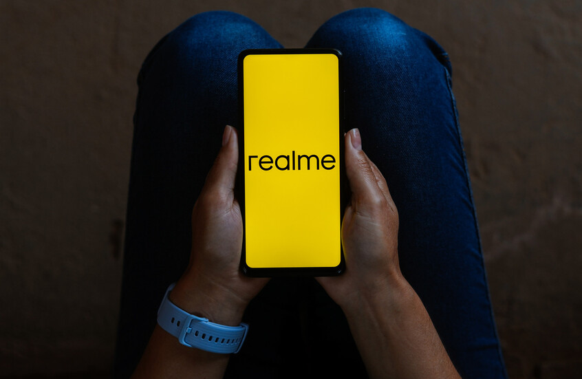 Realme تتحدى سامسونغ بهاتفها الجديد