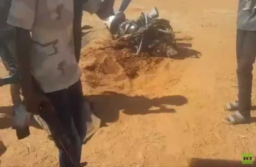 السودان.. "قوات الدعم السريع" تسقط مسيّرة  للجيش من طراز "بيرقدار" بولاية جنوب كردفان (فيديو)