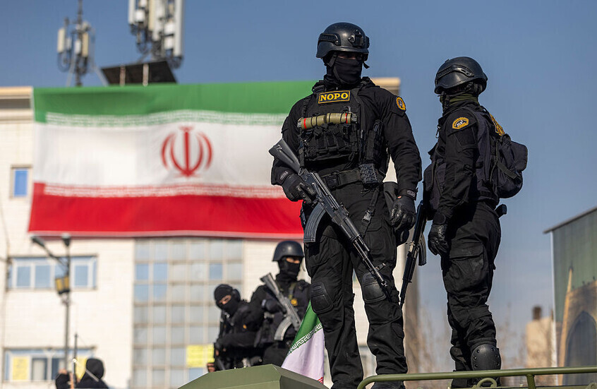إيران.. الأمن يعتقل رئيسة "جبهة الإصلاحات" آذر منصوري وقيادات ونشطاء في الجبهة