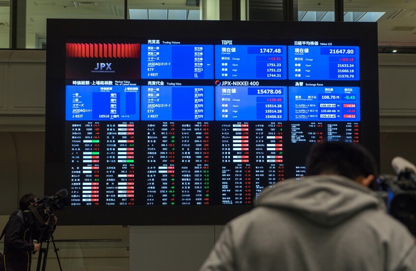 مؤشر بورصة طوكيو يصعد إلى مستوى تاريخي
