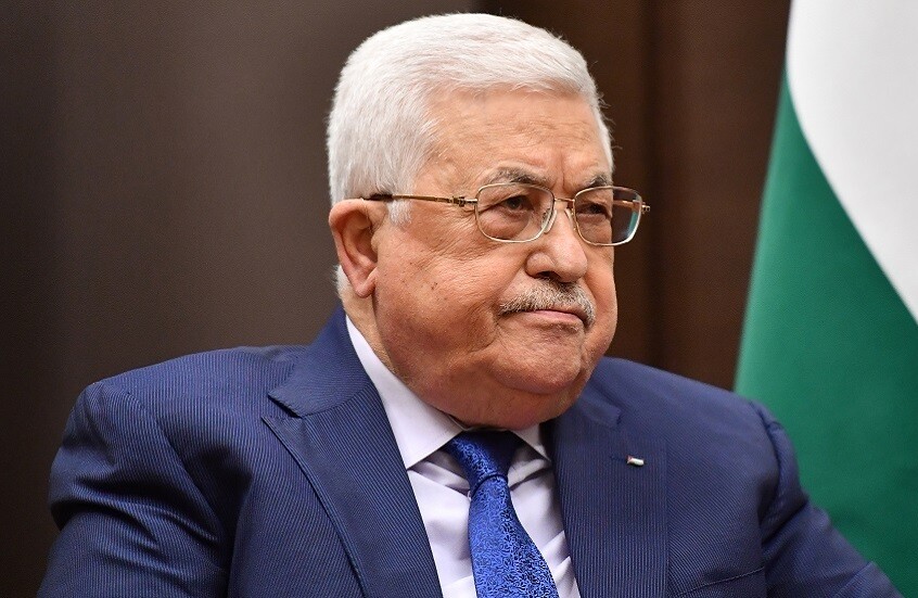 الرئيس الفلسطيني محمود عباس يصدر قرارا بنشر المسودة الأولى للدستور المؤقت