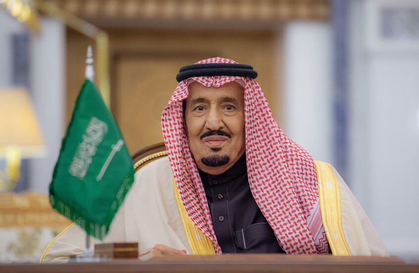 العاهل السعودي يصدر عشرات الأوامر الملكية.. تعيينات وإعفاءات بمناصب حكومية ومؤسساتية وترقيات عسكرية